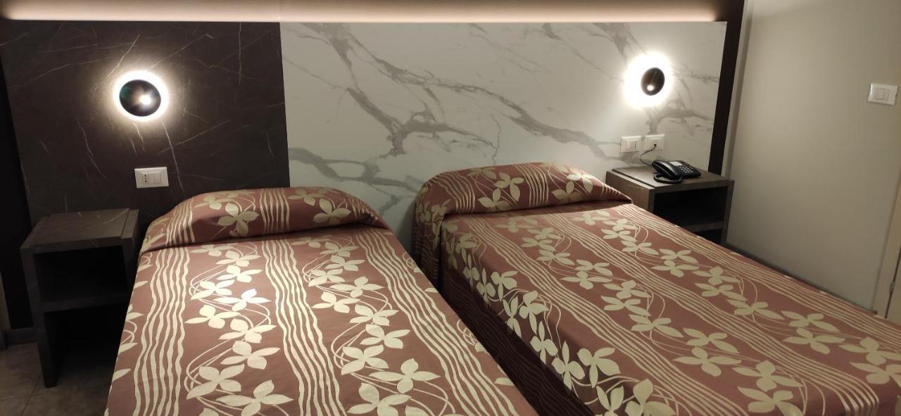 Hotel Mistral Milan Exterior photo