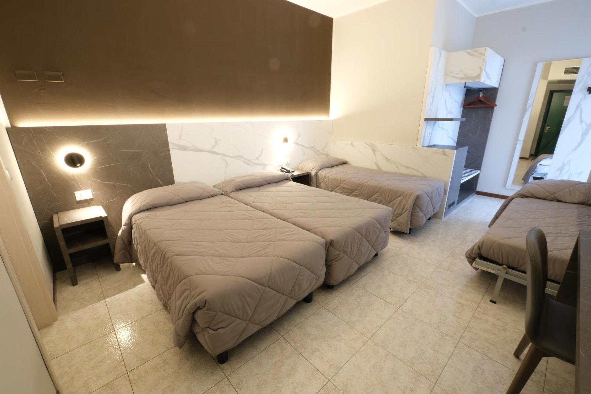 Hotel Mistral Milan Exterior photo