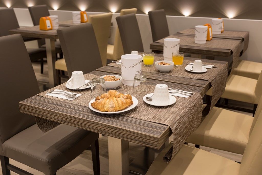 Hotel Mistral Milan Exterior photo